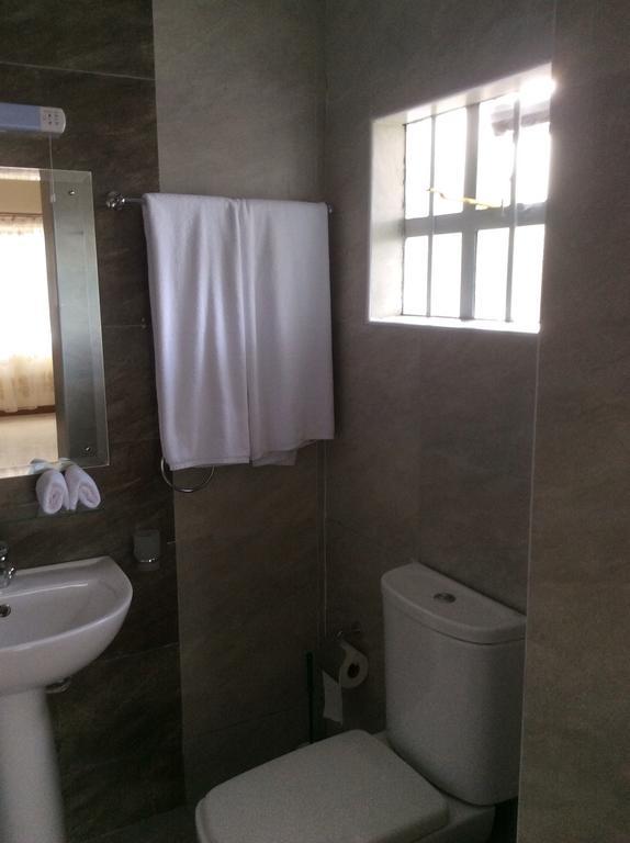 Brownie'S Guesthouse Lake Elementaita Kamer foto