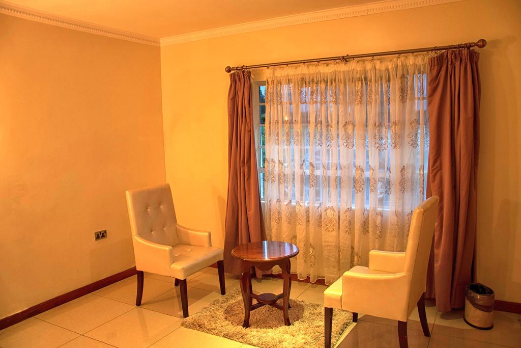 Brownie'S Guesthouse Lake Elementaita Buitenkant foto